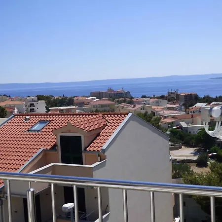 6 Apartament *